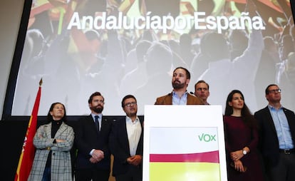 Santiago Abascal, líder de Vox, durante la noche electoral de las elecciones andaluzas.