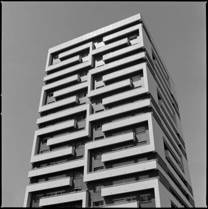 Cité Curial-Michelet, París, Francia (André Coquet, 1966-1969).