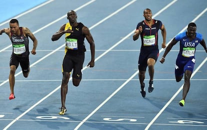 Bolt, al final de los 100m. 