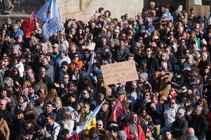 La movilización empezó a mediodía en la Alameda y terminó en la plaza del Obradoiro.