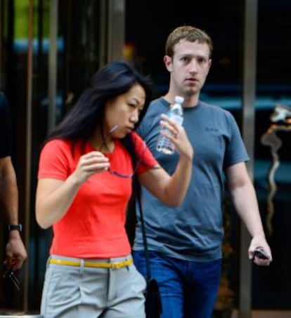 Mark Zuckerberg y su mujer, Priscilla Chan, paseando por Nueva York.