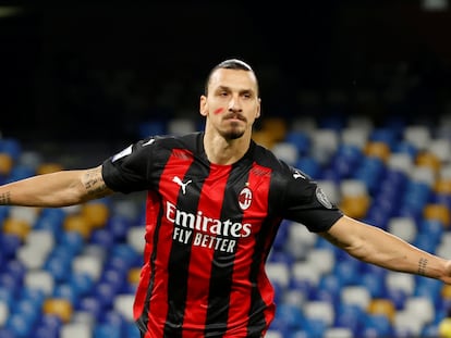 Ibrahimovic celebra un gol con el Milan.