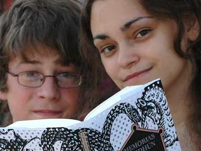 Laura Gallego (Valencia, 1977) ha ganado dos veces el Premio Barco de Vapor por 'Finis Mundi' (1998) y 'La leyenda del Rey Errante' (2002).