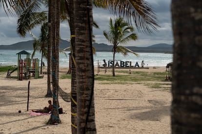 La playa de Puerto Villamil, en la isla ecuatoriana de Isabela (Galápagos).