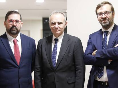 Cristina Sánchez, directora ejecutiva de la Red Española del Pacto Mundial; Federico Buyolo, director general del Alto Comisionado para la Agenda 2030; Francisco Polo, director general de comunicación y RSC de Ferrovial, y Ramón Pueyo, socio responsable de sostenibilidad y buen gobierno de KPMG en España. 