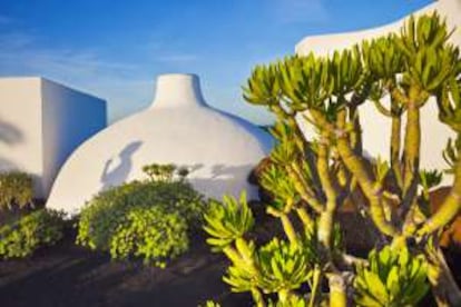 Detalle arquitectónico de los Jameos del Agua, de César Manrique.