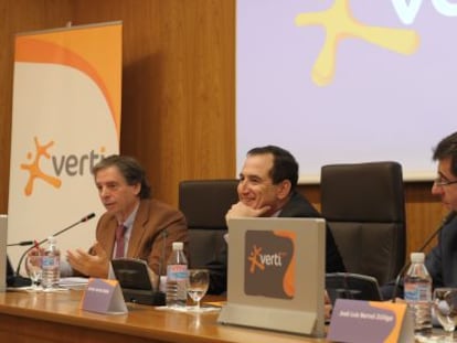El actual presidenet de Mapfre, José Antonio Huertas (centro), en la presentación de la marca Verti, en 2010.