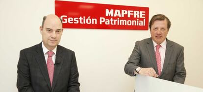 Juan Manuel Inchausti, consejero delegado de Mapfre en España y Portugal, junto a Miguel Ángel Almazán, director general corporativo de inversiones.