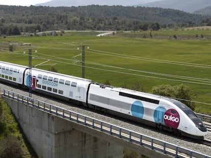 Uno de los trenes de Ouigo en el eje Madrid-Barcelona.