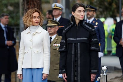 Las presidentas del Congreso y del Senado, Meritxell Batet (izquierda) y Pilar Llop, en la plaza de Colón de Madrid, este viernes.
