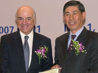 Francisco Gonz&aacute;lez, presidente del BBVA junto con King Dan, presidente de CITIC, en una imagen de 2008. 
 
