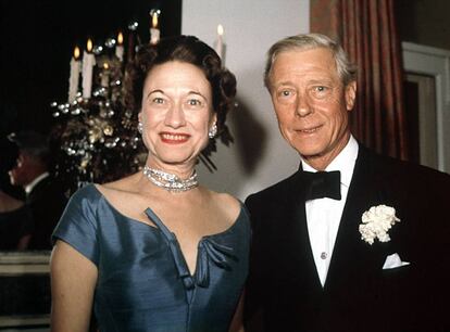 El duque de Windsor y Wallis Simpson a mediados de los años cincuenta.