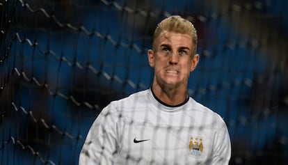 El portero del Manchester City, Joe Hart, después de recibir un gol del CSKA Moscú