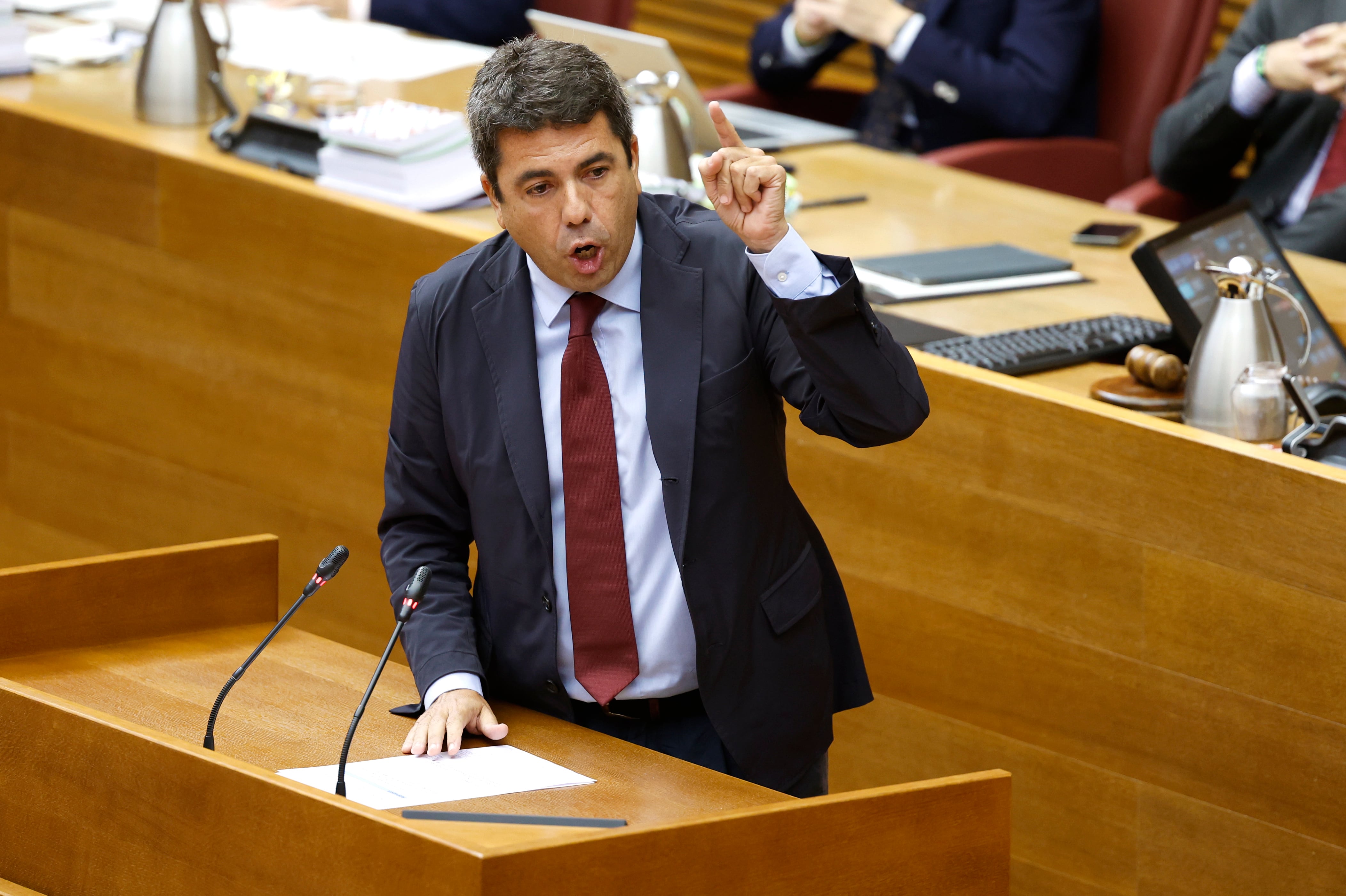 Mazón, ante las acusaciones de mentiroso: Felicidades a la Nobel de la Paz, encuestas electorales y pacto con Bildu