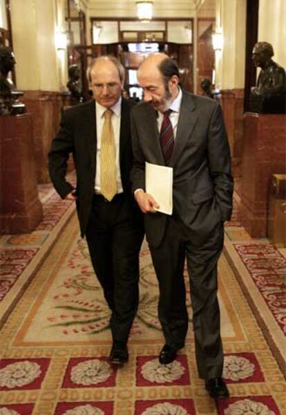 Durao Barroso y Tony Blair, tras una reunión en Downing Street.