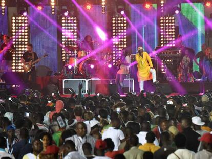 El cantante Alpha Blondy durante la 25ª edición de Festival de Cine y Televisión Panafricano de Uagadugú.