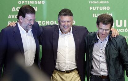 Telmo Mart&iacute;n junto con Mariano Rajoy y Feij&oacute;o en un mit&iacute;n