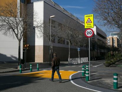 Espai de pacificació al carrer Provençal del barri del Poblenou. 