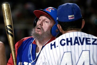 Fidel Castro y Hugo Chávez en el estadio de la ciudad venezolana de Barquisimeto, en el año 2000.