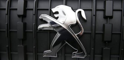 El le&oacute;n rampante, ense&ntilde;a de Peugeot