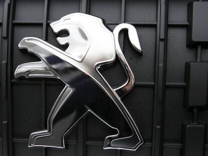 El le&oacute;n rampante, ense&ntilde;a de Peugeot