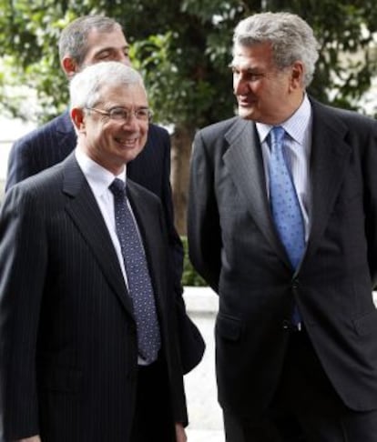 El presidente del Congreso de los Diputados, Jes&uacute;s Posada (derecha), recibi&oacute; ayer al presidente de la Asamblea Nacional de Francia, Claude Bartolone.