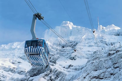 Desde la cumbre del Säntis (2.502 metros), el pico más alto de los Alpes orientales suizos, se pueden ver simultáneamente cinco países, además de Suiza: Alemania, Austria, Liechtenstein, Italia y Francia. Se puede subir a su restaurante panorámico en el teleférico que parte de Schwägalp.