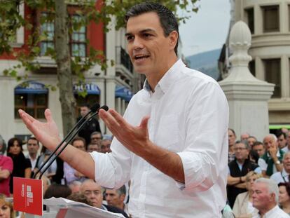 Socialist leader Pedro Sánchez at a party rally in Bilbao.
