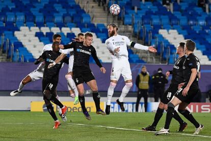 Sergio Ramos en acción.