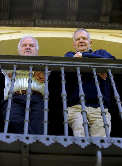 Alfonso Otazu y José Ramón Díaz de Durana en Vitoria.