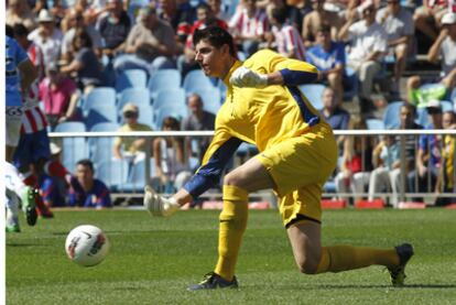 Courtois saca de portería en el partido ante Osasuna.