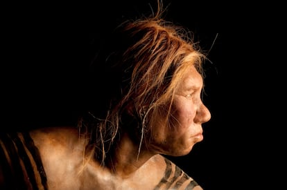 Recreación de una mujer neandertal por los artistas holandeses  Andrie y Alfons Kennis. 