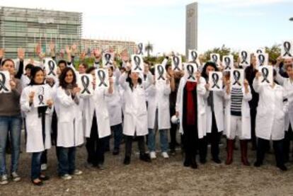 Protesta de trabajadores del Centro de Investigaci&oacute;n Pr&iacute;ncipe Felipe (CIPF) de Valencia por el expediente de regulaci&oacute;n de empleo.