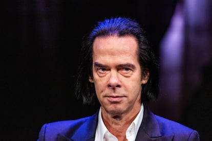 El artista australiano Nick Cave presentó este lunes en Copenhague (Dinamarca) la exposición Stranger than kindness (Más extraño que la amabilidad), un recorrido por el universo del músico que podrá verse hasta el próximo 13 de febrero.