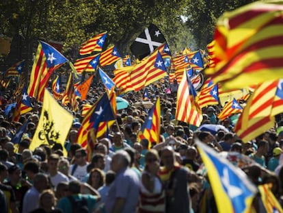 Miles de personas se manifiestaron ayer en Barcelona con motivo de la Diada.