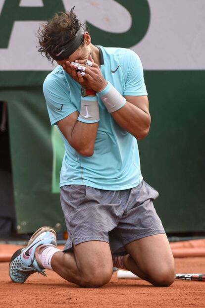 Nadal celebra la victoria ante Djokovic en la final masculina de Roland Garros 2014.