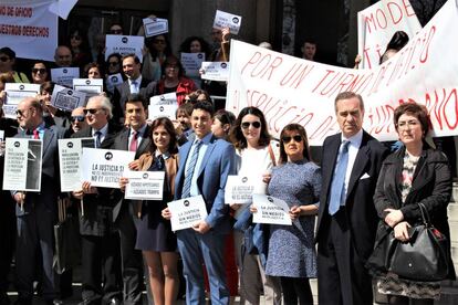 Concentración de la Abogacía madrileña en defensa de la Justicia y la profesión