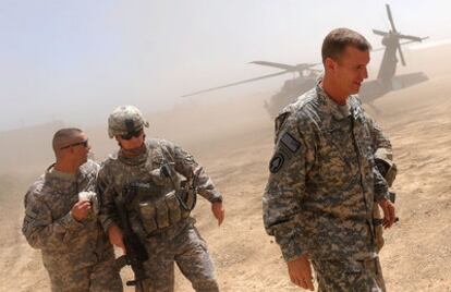 El general McChrystal, en una foto de archivo en Afganistán