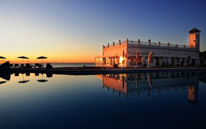 Atardecer de lujo en el restaurante El ancla (Guadalmina, M&aacute;laga).