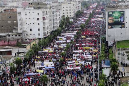 Miles de manifestantes en la marcha contra el PP en Casabalanca.