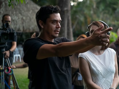 Jayro Bustamante, en 2019 en el rodaje de 'La llorona'.
