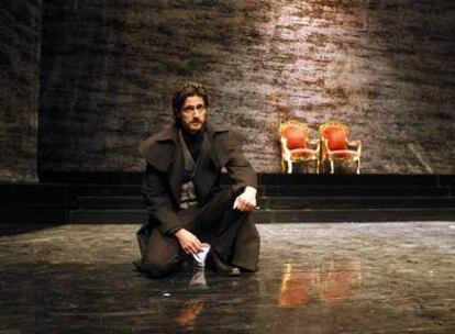 Juan Diego Botto, que interpreta y dirige una adaptación de <i>Hamlet,</i> de Shakespeare.