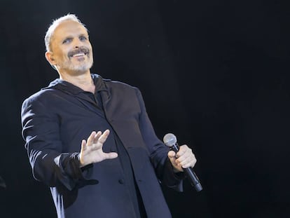 Miguel Bosé durante un concierto en Madrid en 2017.