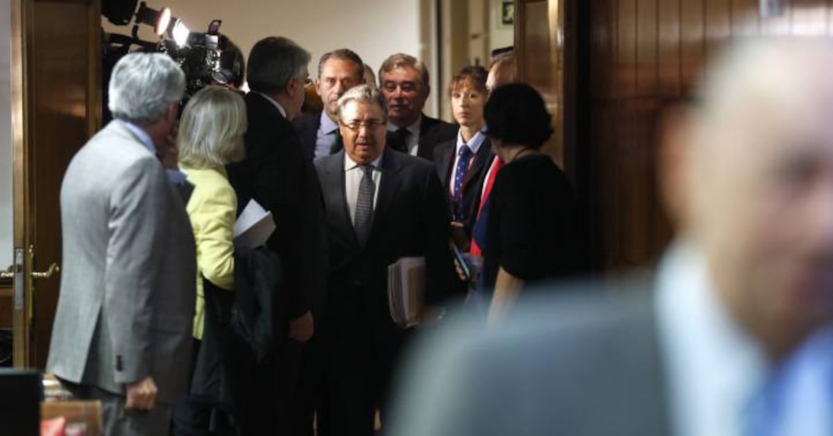 Una juez imputa por prevaricación a tres altos cargos de Interior ...