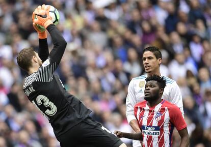 Oblak para el lanzamiento de Varane.