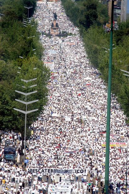 ...ao protesto em massa contra a insegurança em 2004...