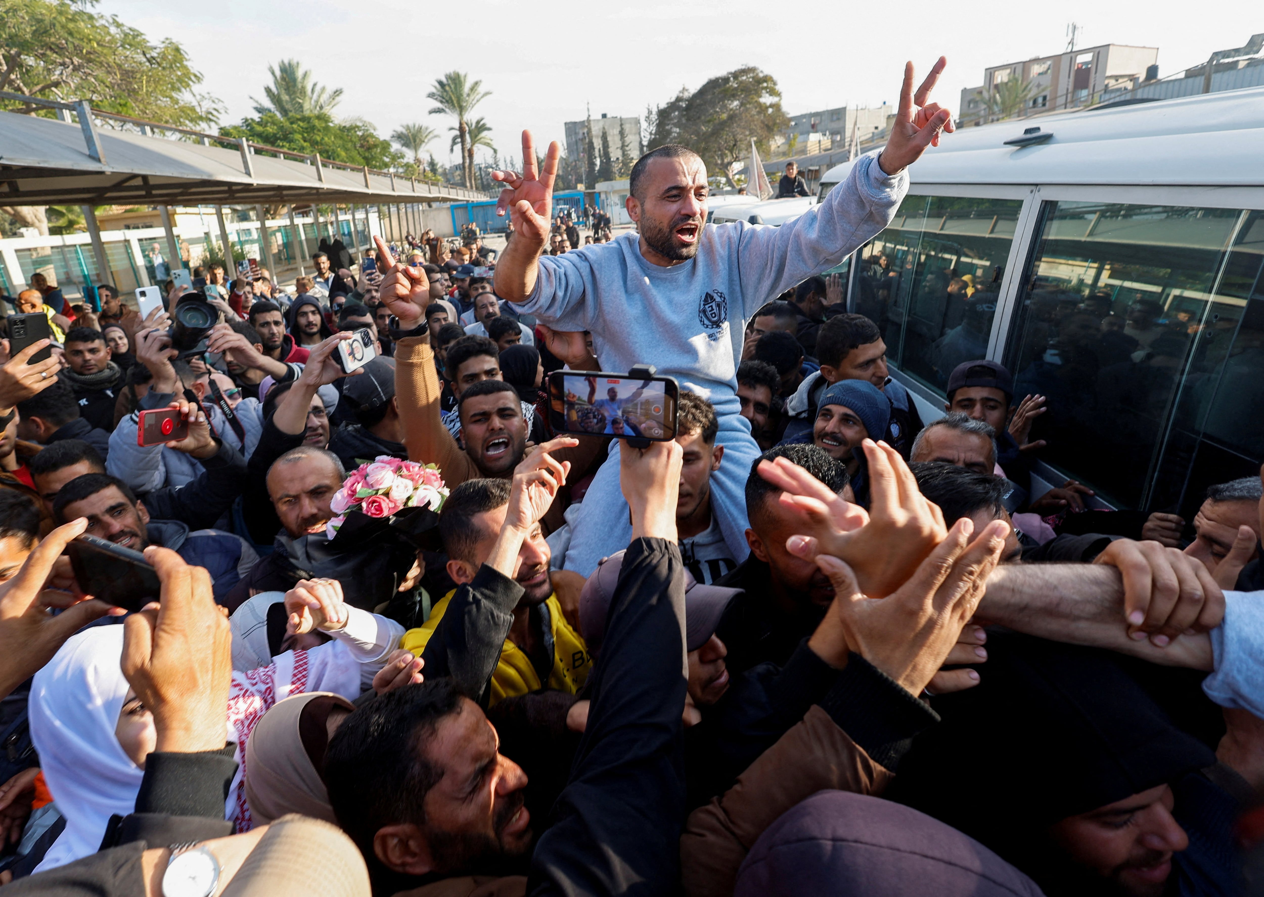 Cisjordania acoge como héroes a los presos palestinos liberados