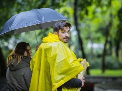 Este es uno de los mejores ponchos para la lluvia que se pueden comprar en Amazon
