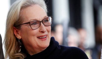 La actriz Meryl Streep el pasado 5 de enero en el Paseo de la Fama de Hollywood, acompa&ntilde;ando a su amiga Viola Davis, quien recibi&oacute; una estrella.