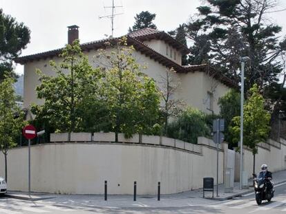 La fachada del edificio en Pedralbes.